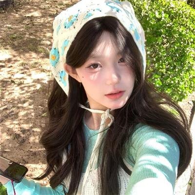 误入房间后，被顶头上司宠入怀